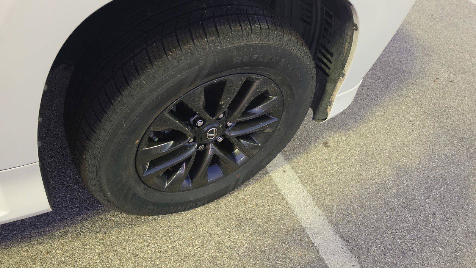 Used 2020 Lexus GX 460 Premium w/ Premium Package AWD/4WD image 32