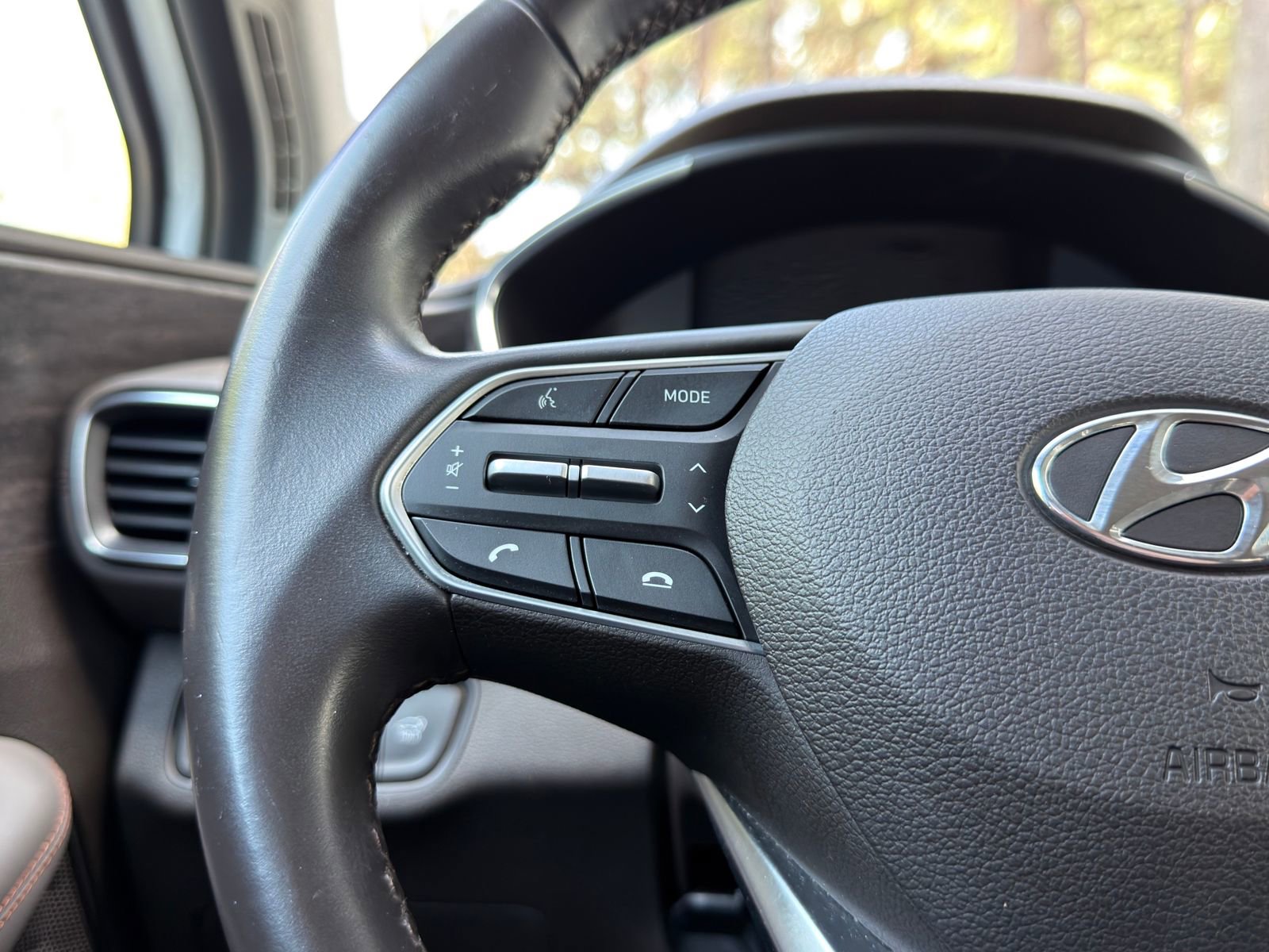 Used 2020 Hyundai Santa Fe SEL image 24