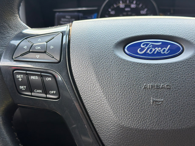 Used 2016 Ford Explorer XLT w/ Equipment Group 202A FWD image 29