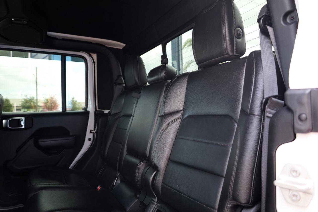 Used 2023 Jeep Gladiator Sport AWD/4WD image 12