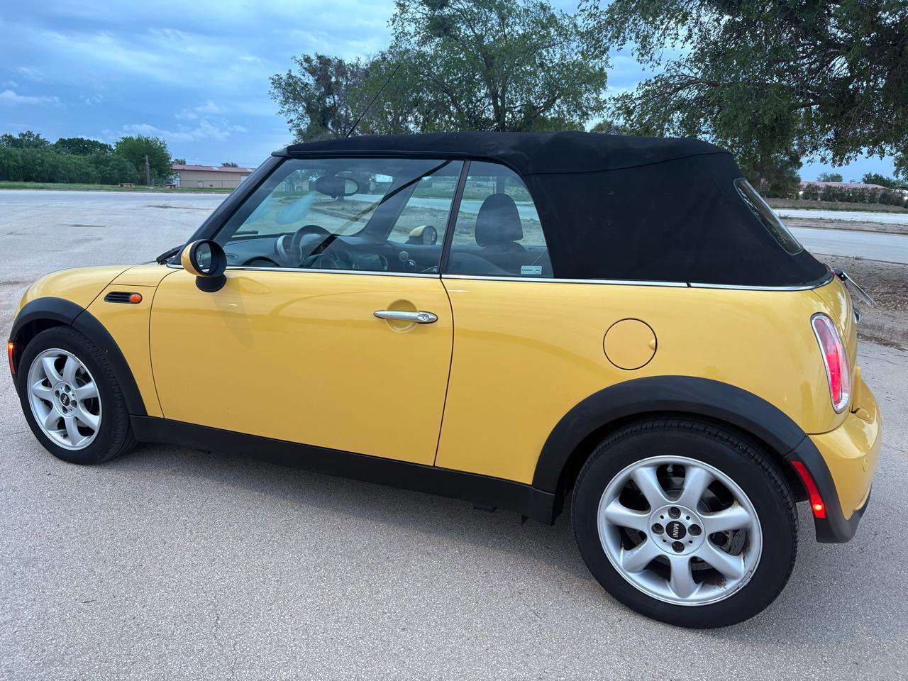 Used 2008 MINI Cooper Convertible FWD image 13