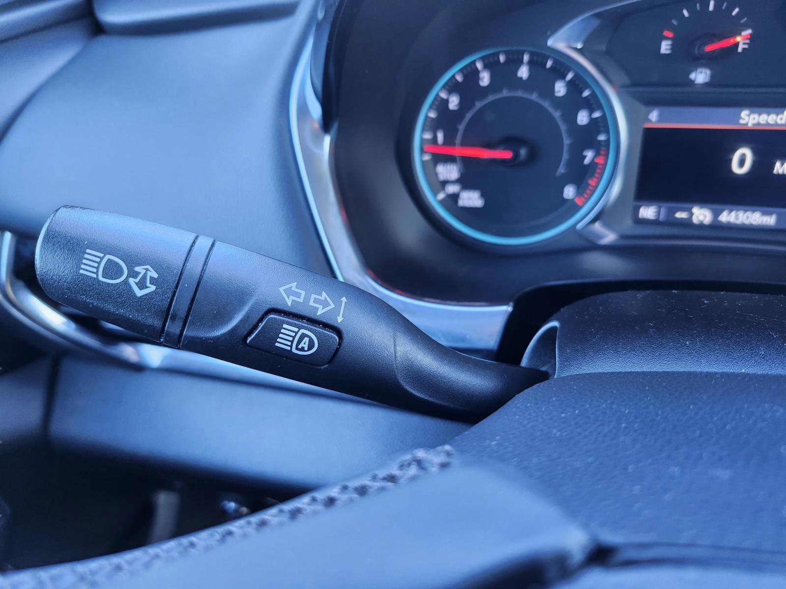 Used 2023 Chevrolet Traverse LT image 24