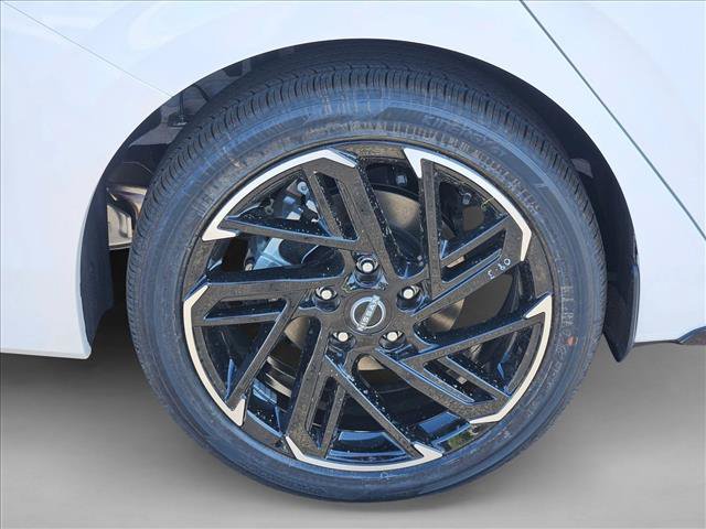 New 2026 Nissan Sentra SR w/ SR Premium Package FWD image 10