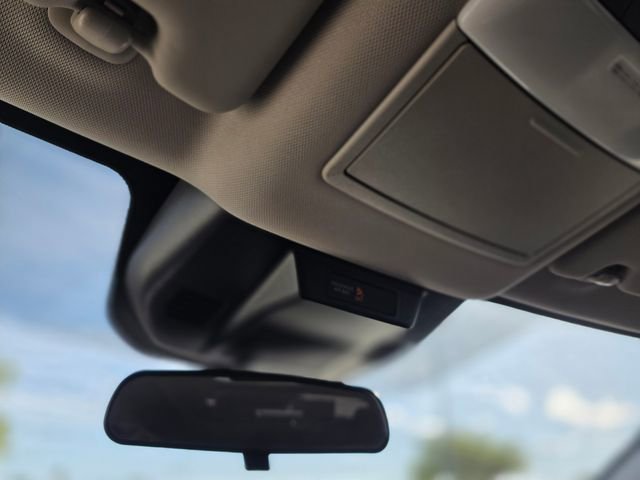 Used 2023 Nissan Rogue S image 33