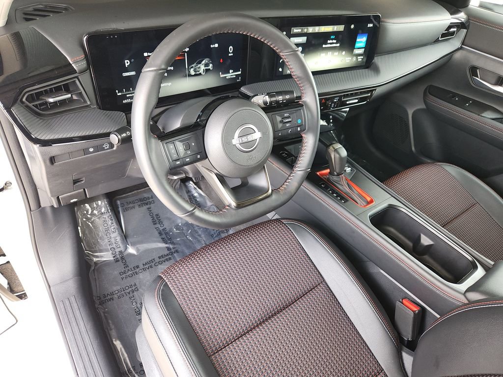 Certified 2025 Nissan Kicks SR image 11