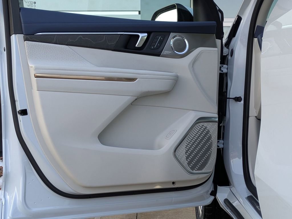 New 2026 Buick Enclave Avenir w/ Super Cruise Package image 13