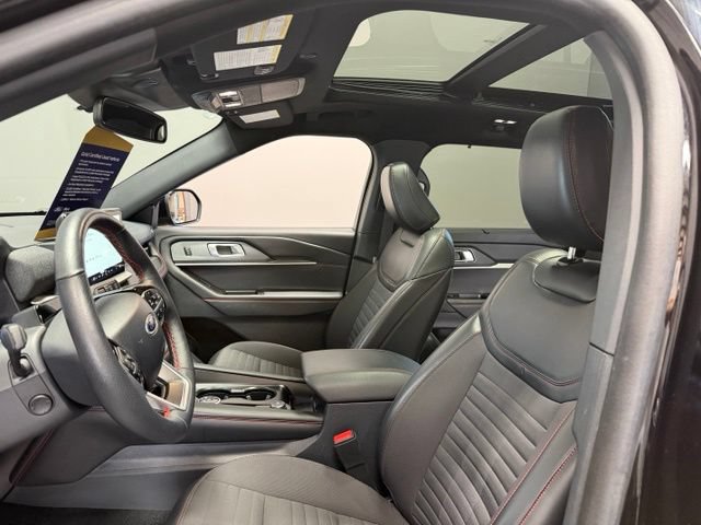 Used 2025 Ford Explorer ST-Line w/ Premium Package AWD/4WD image 17