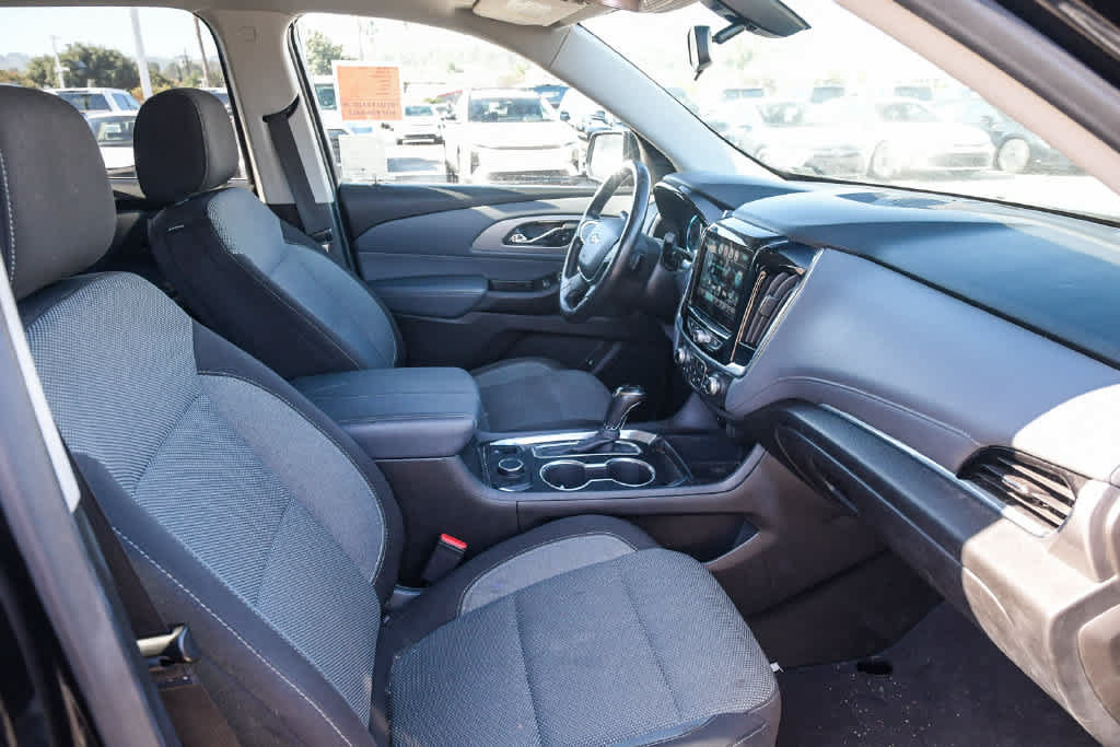 Used 2019 Chevrolet Traverse LT FWD image 16