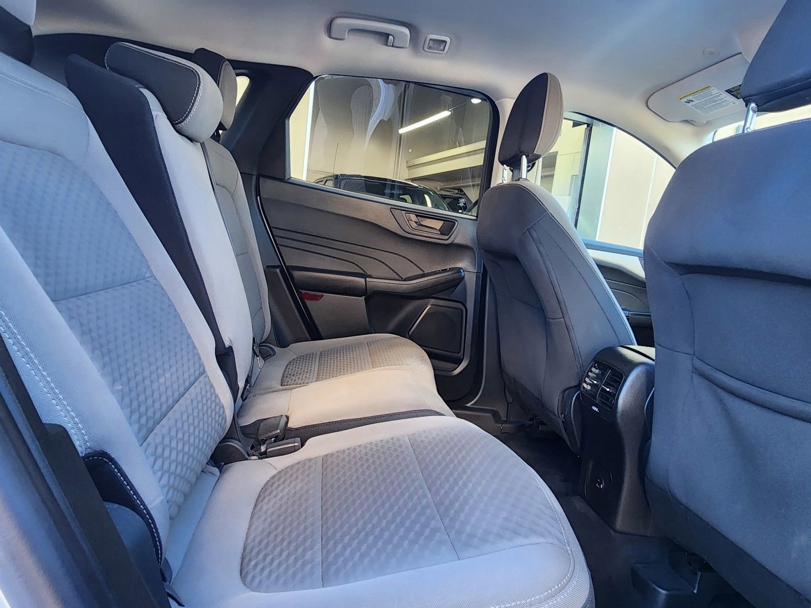 Used 2022 Ford Escape SE image 50