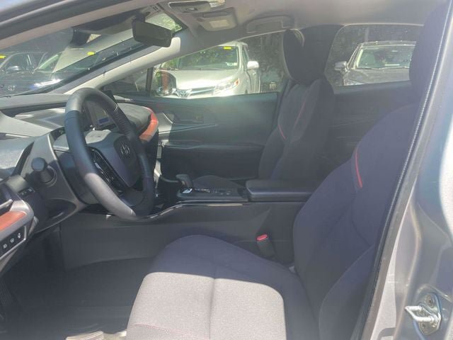 Used 2025 Toyota Prius Plug-In Hybrid FWD image 16