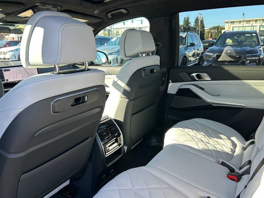 New 2027 BMW X7 xDrive40i w/ M Sport Package AWD/4WD image 31