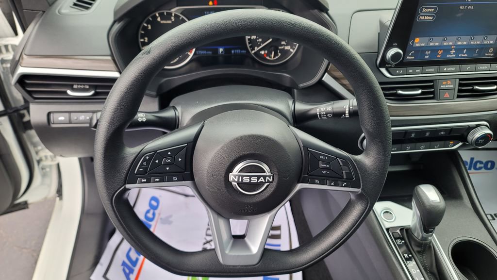 Used 2025 Nissan Altima 2.5 SV image 20