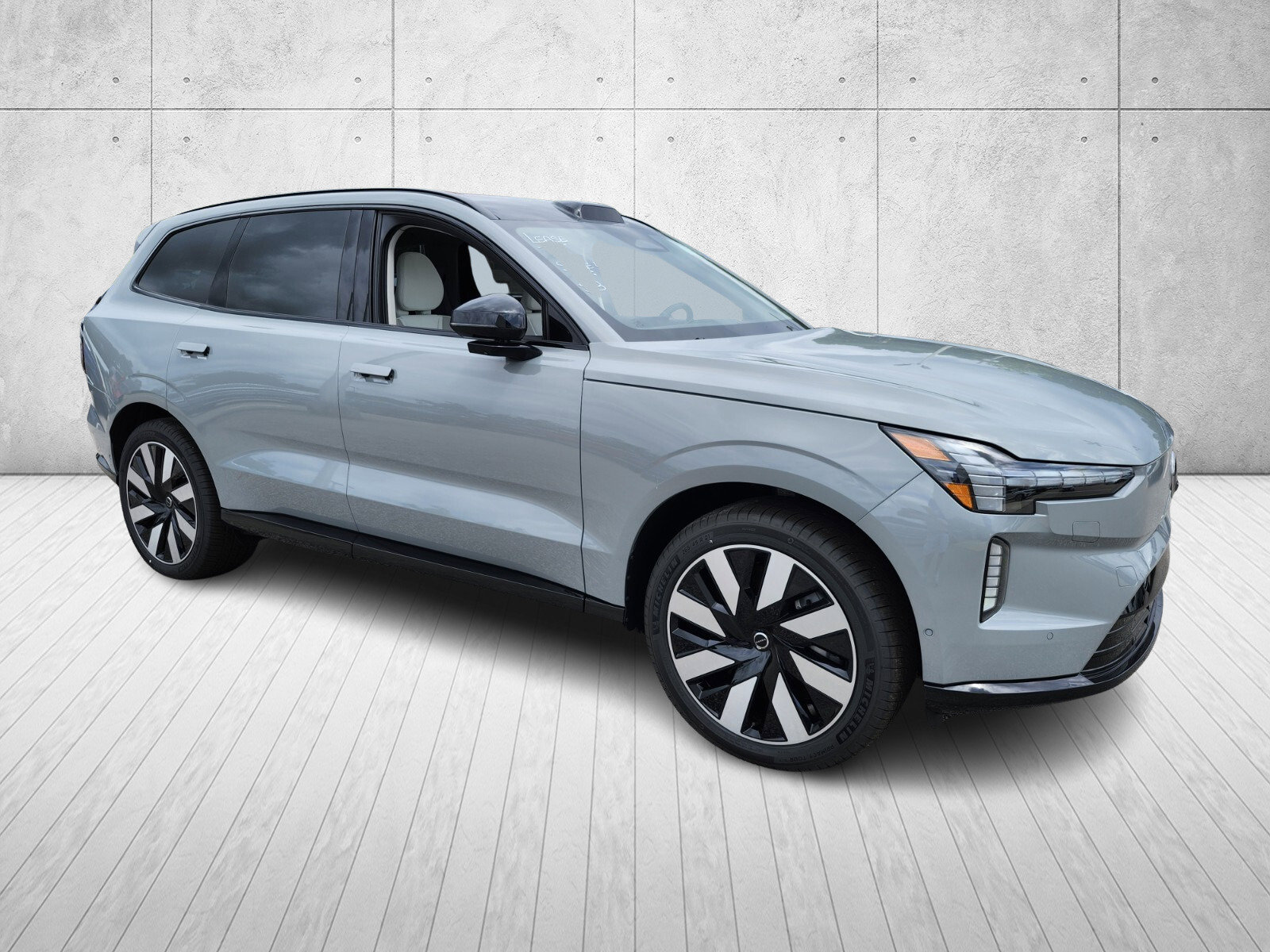 New 2025 Volvo EX90 Ultra