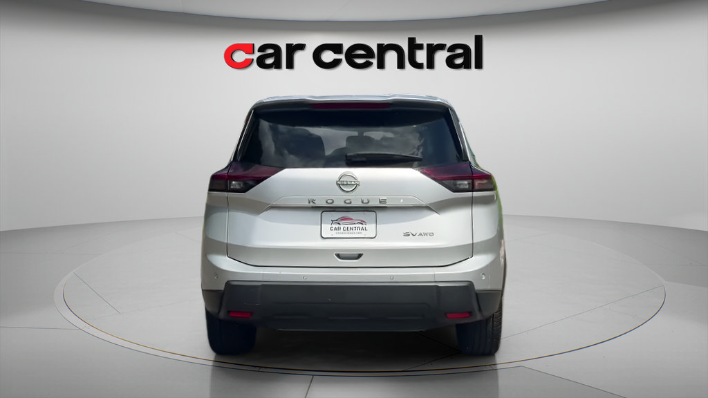 Used 2024 Nissan Rogue SV AWD/4WD image 4