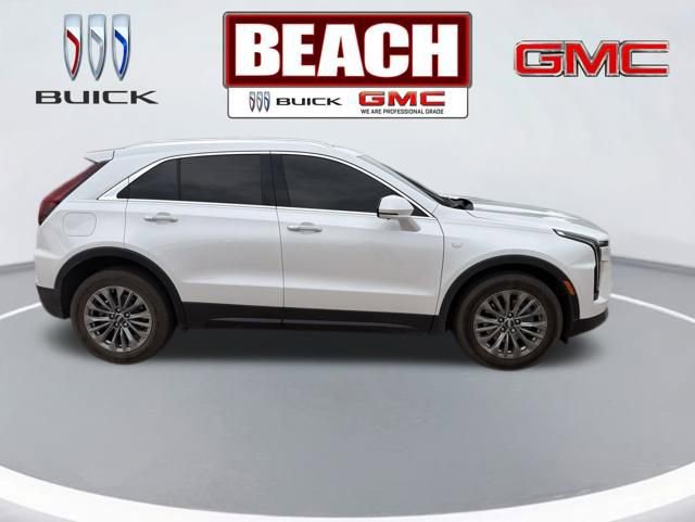 Used 2024 Cadillac XT4 Premium Luxury w/ Active Safety Package FWD image 4