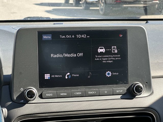 Used 2023 Hyundai Kona SEL FWD image 3