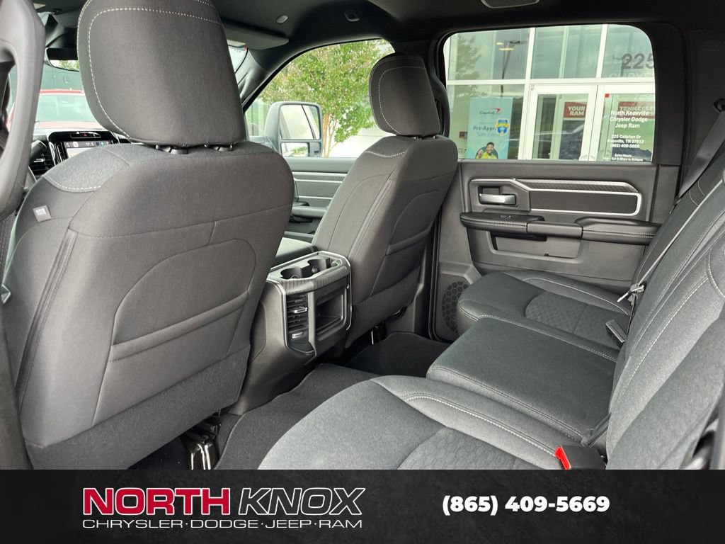 New 2026 RAM 3500 Big Horn AWD/4WD image 15