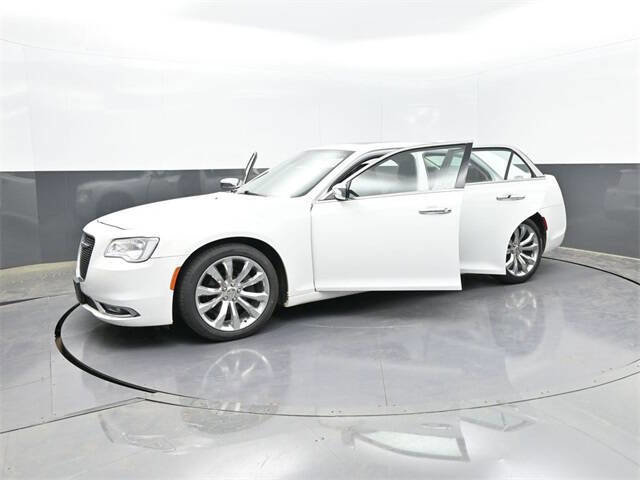 Used 2020 Chrysler 300 Limited image 23