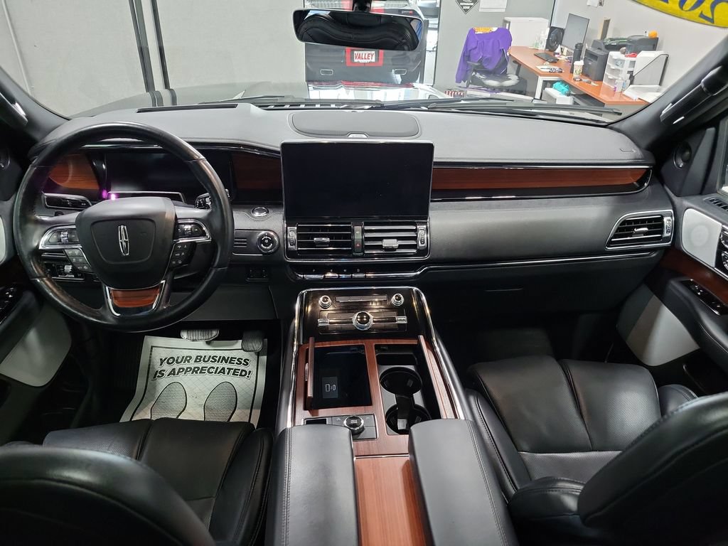 Used 2024 Lincoln Navigator L Reserve AWD/4WD image 5