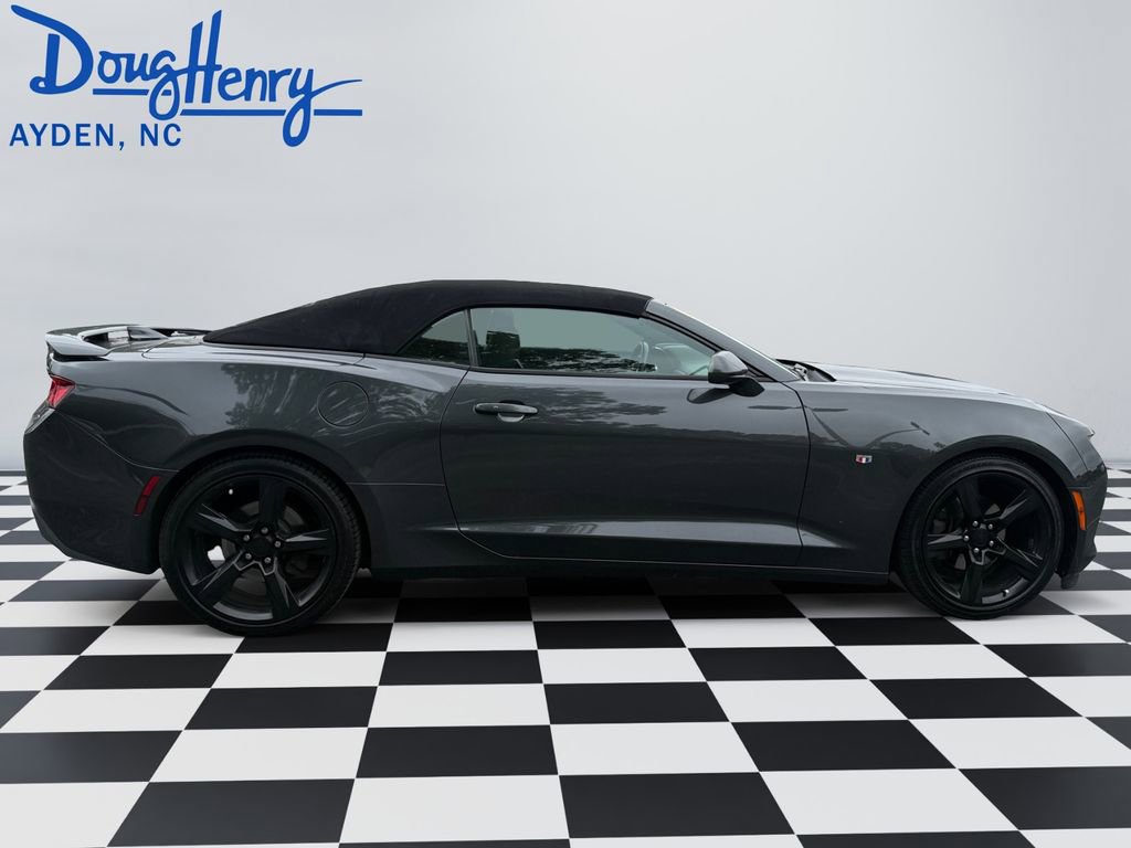 Used 2018 Chevrolet Camaro LT RWD image 6