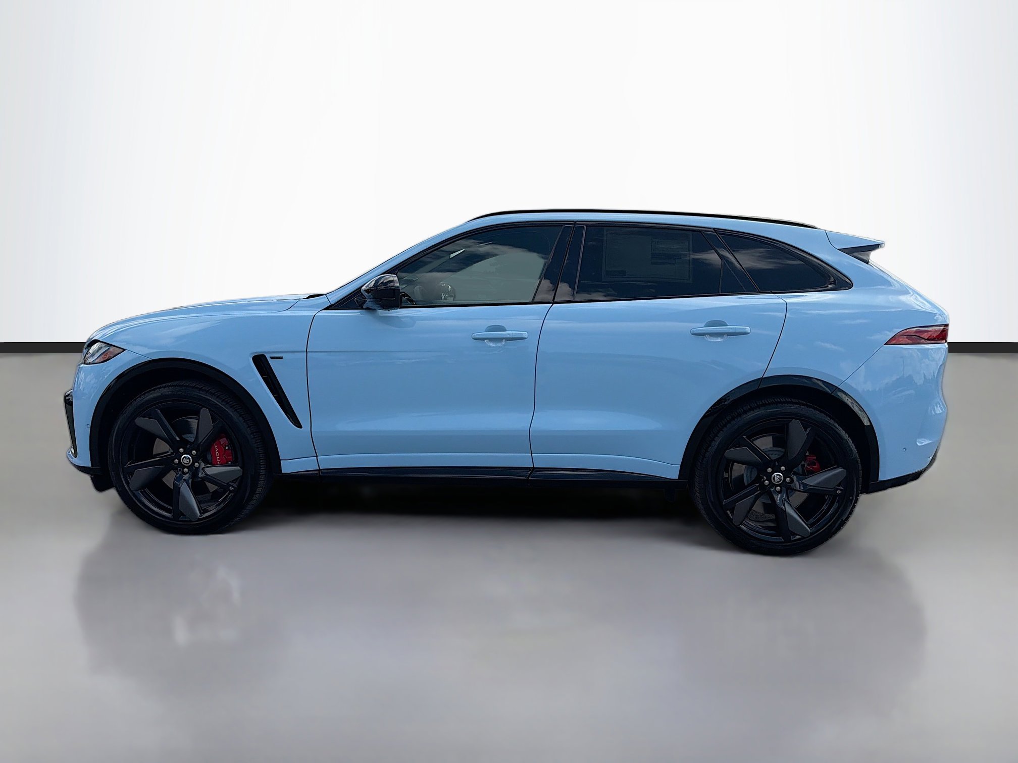 New 2026 Jaguar F-PACE SVR 575 Edition AWD/4WD image 2
