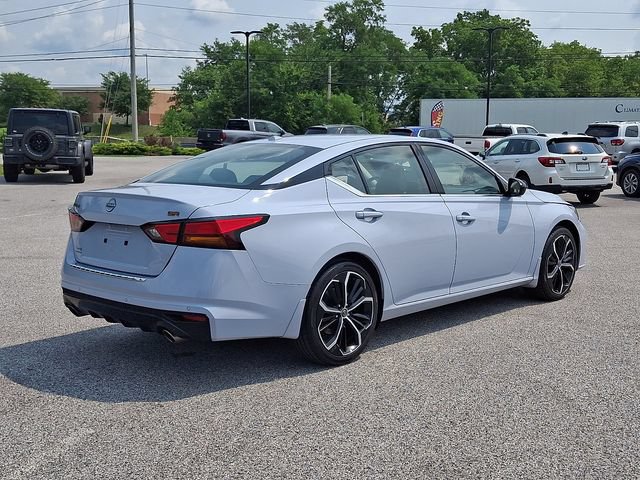 Used 2023 Nissan Altima 2.5 SR w/ SR Premium Package FWD image 5