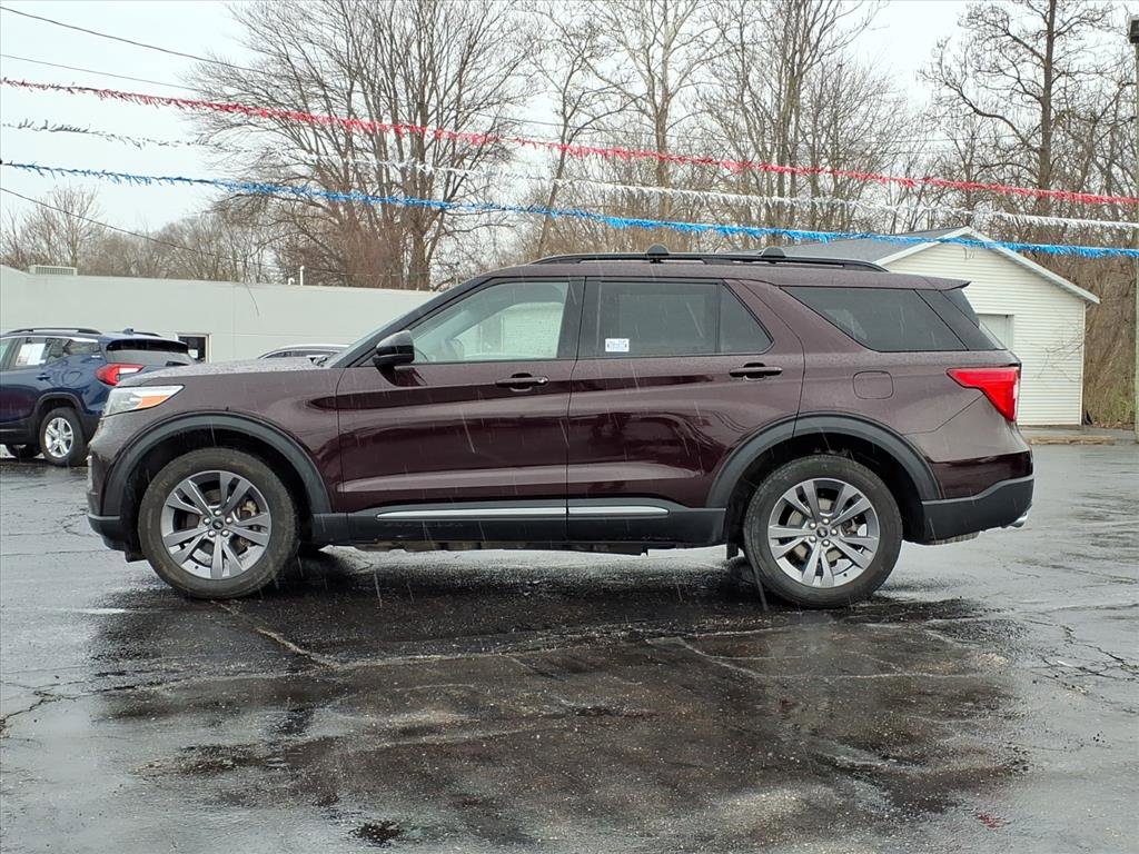 Certified 2022 Ford Explorer XLT w/ Equipment Group 202A image 10