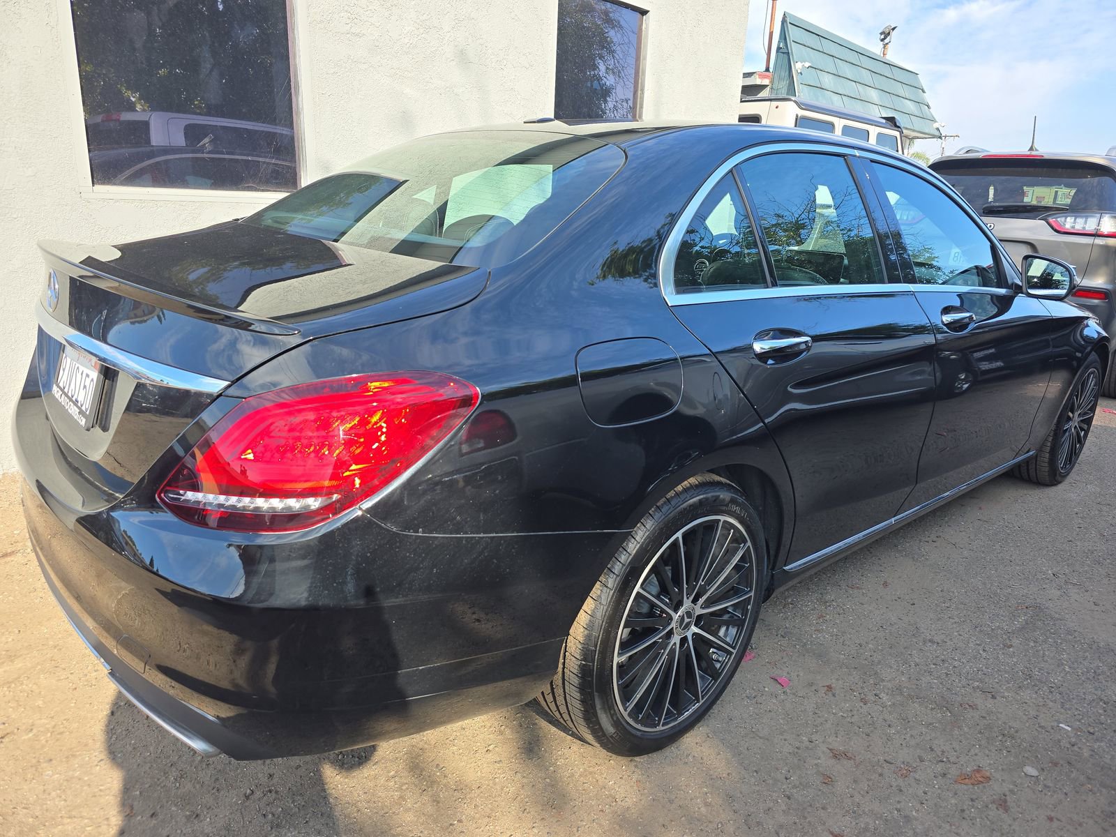 Used 2019 Mercedes-Benz C 300 Sedan w/ Premium Package image 4