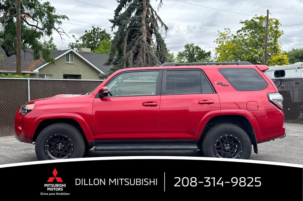 Used 2021 Toyota 4Runner TRD Off-Road Premium w/ Moonroof Package AWD/4WD image 10