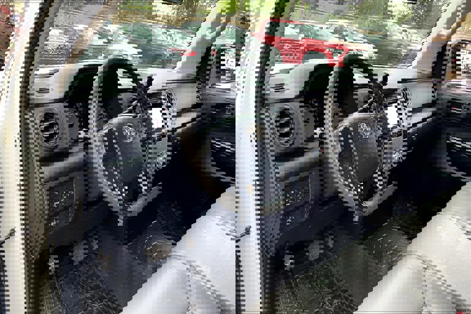 Used 2014 Toyota Tundra SR image 15