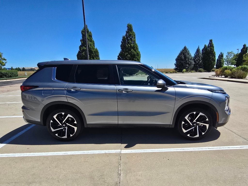 Used 2024 Mitsubishi Outlander SE AWD/4WD image 7