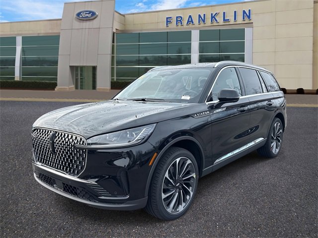 New 2026 Lincoln Aviator Reserve image 3