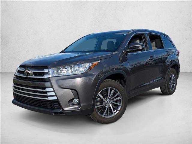 Used 2019 Toyota Highlander XLE image 1