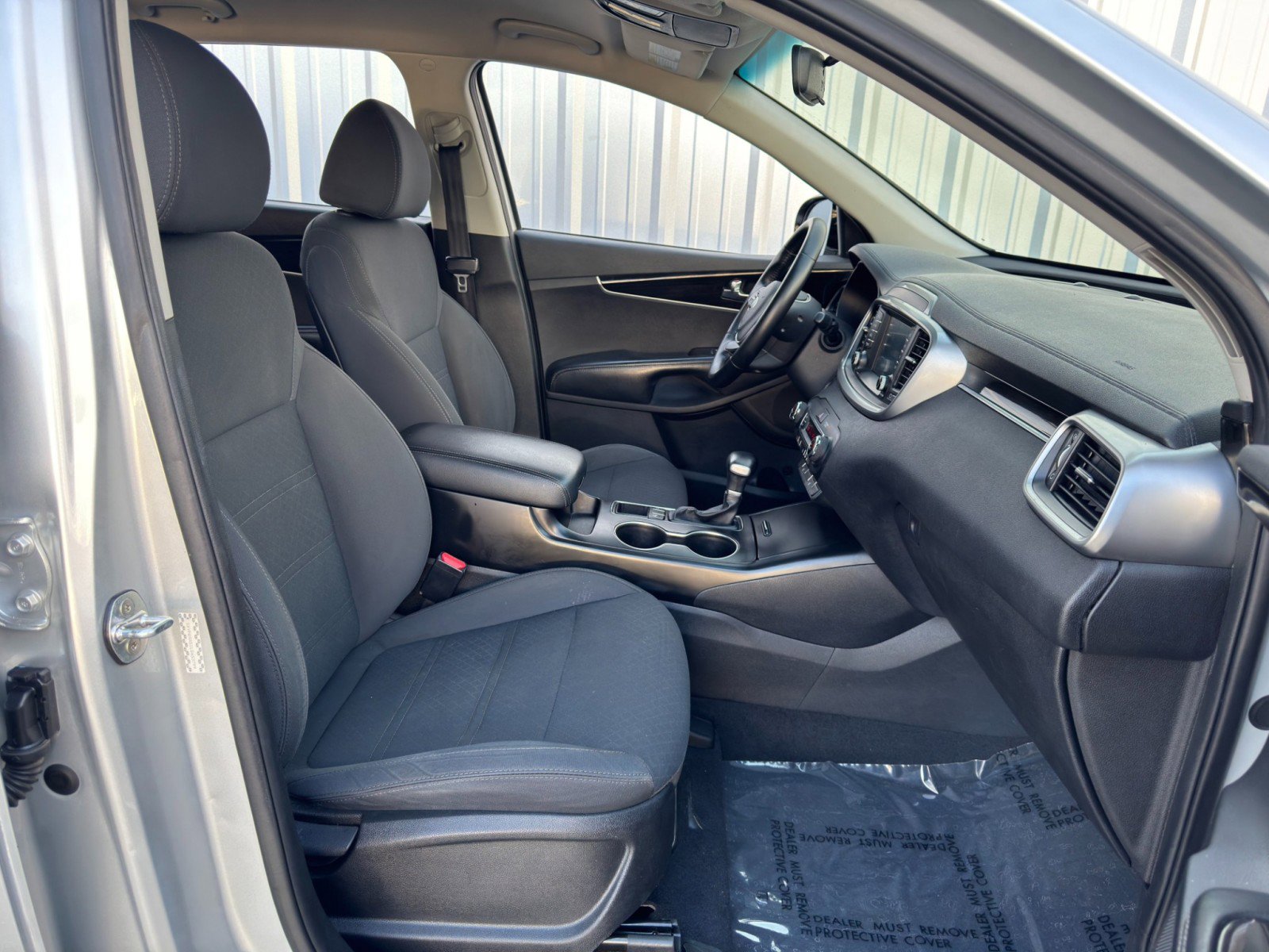 Used 2020 Kia Sorento S image 14