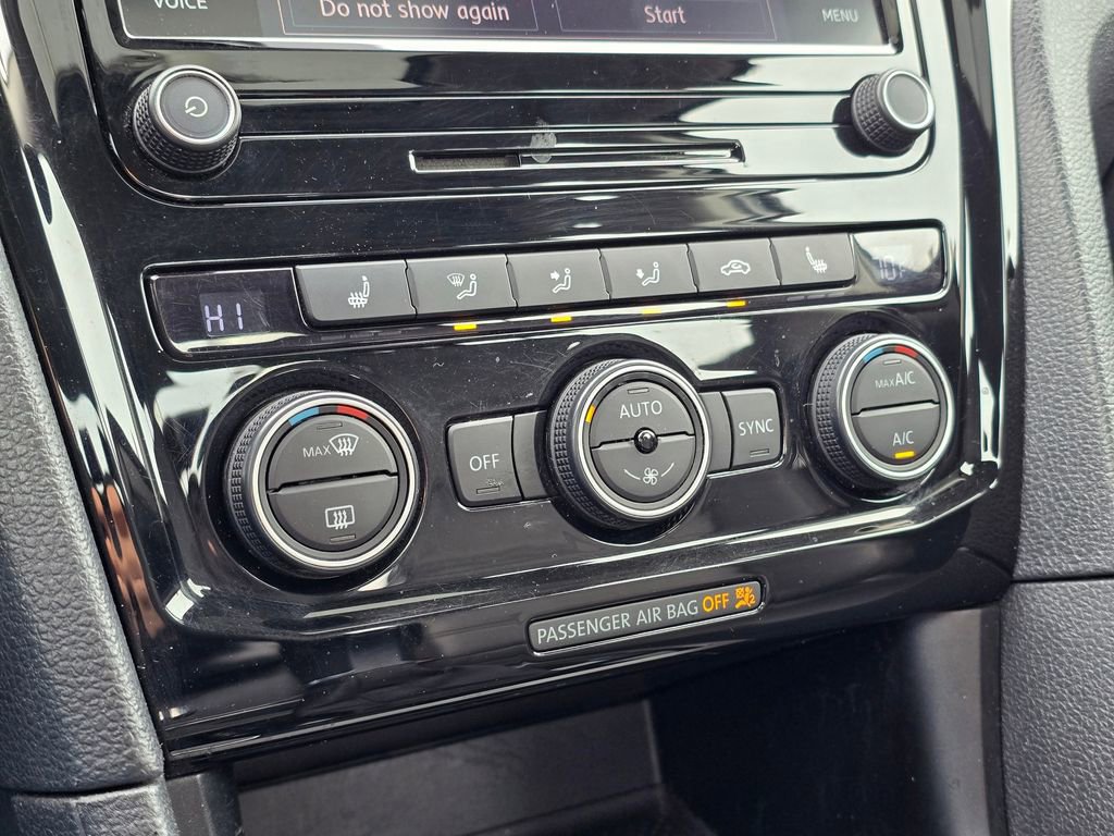 Used 2020 Volkswagen Passat 2.0T SE image 33