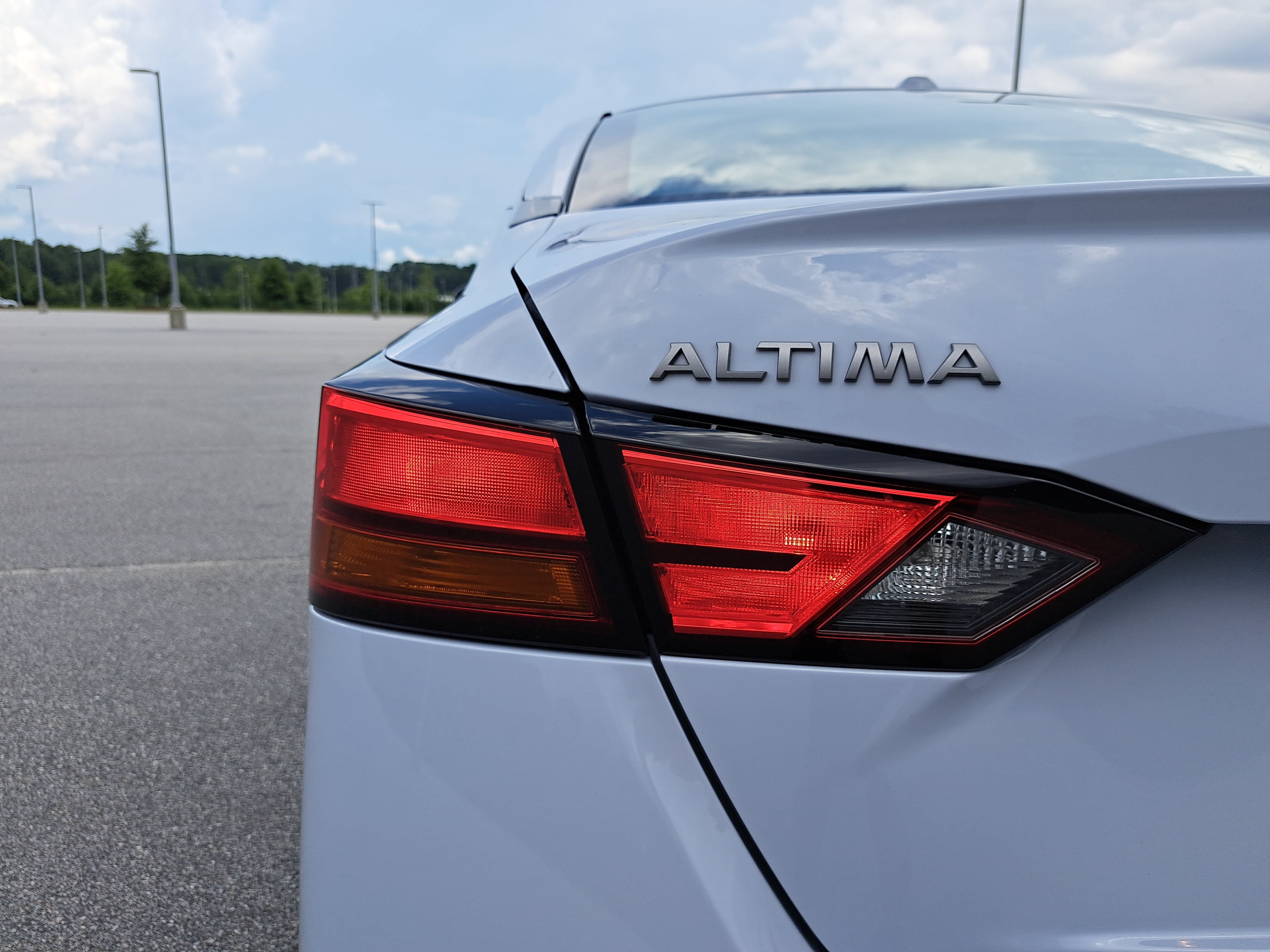 Used 2025 Nissan Altima 2.5 SR w/ SR Premium Package FWD image 35