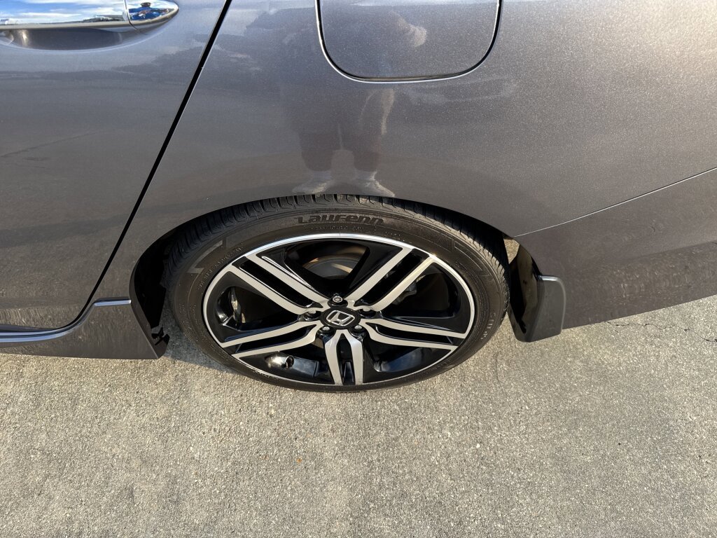 Used 2017 Honda Accord Sport image 8