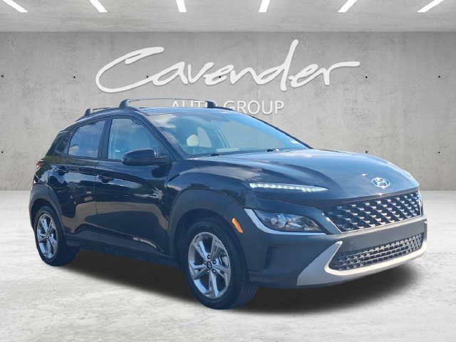 Used 2023 Hyundai Kona SEL w/ Convenience Package FWD image 2