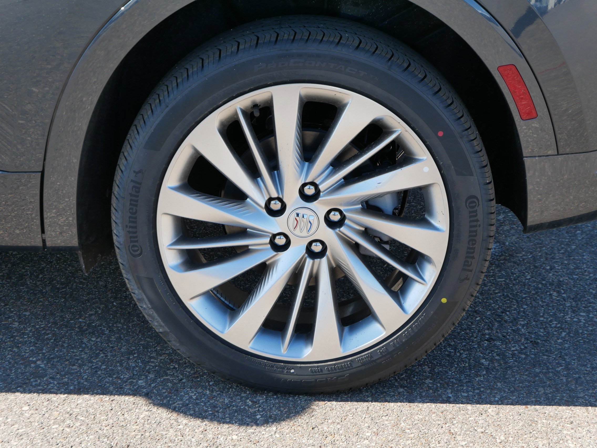 New 2026 Buick Envision Avenir image 3