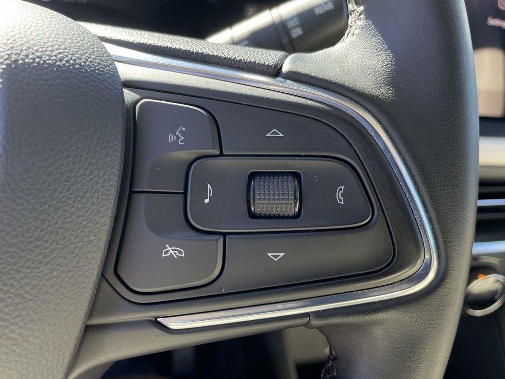 Certified 2024 Buick Encore GX Sport Touring image 33