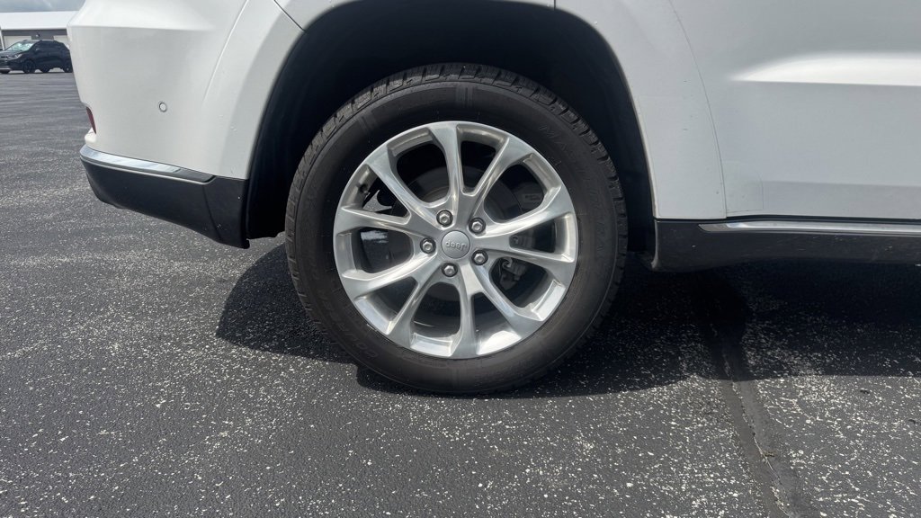 Used 2018 Jeep Cherokee Latitude Plus w/ Cold Weather Group image 34