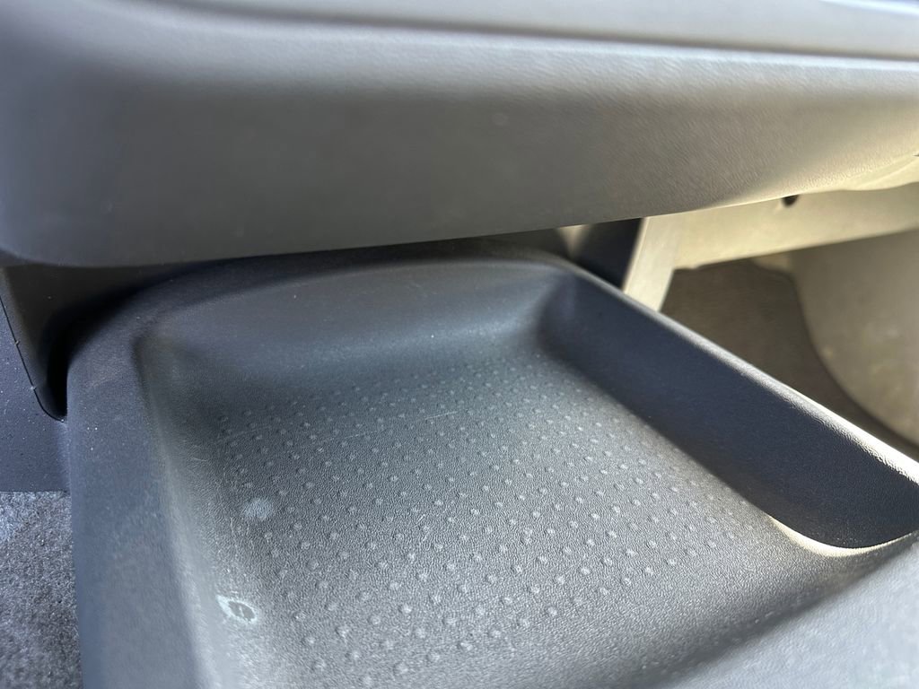 Used 2016 Nissan Frontier SV image 18