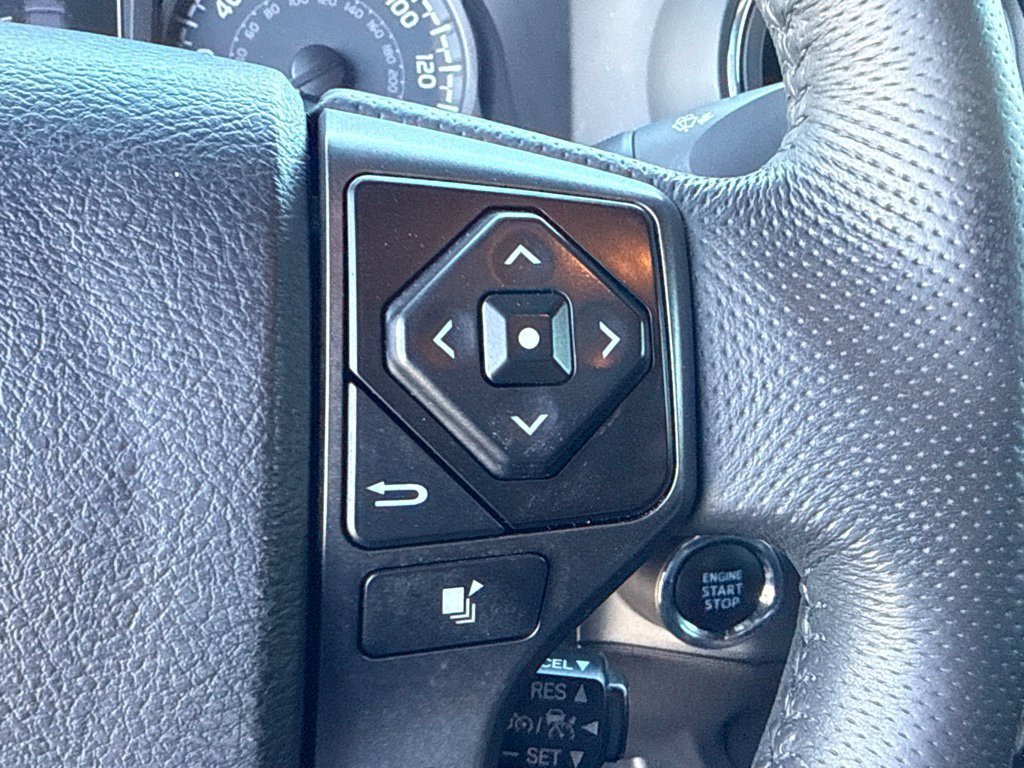 Used 2021 Toyota Tacoma TRD Off-Road w/ TRD Premium Off Road Package AWD/4WD image 24