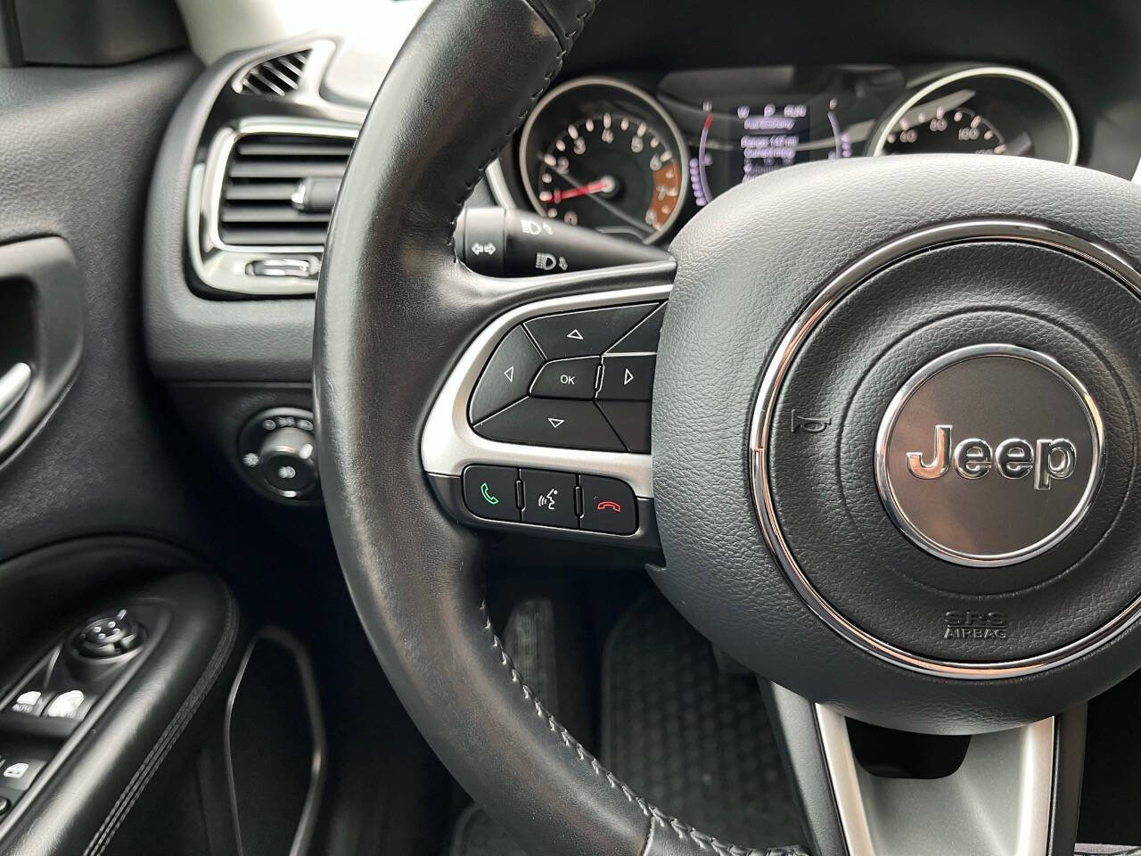 Used 2019 Jeep Compass Latitude image 17