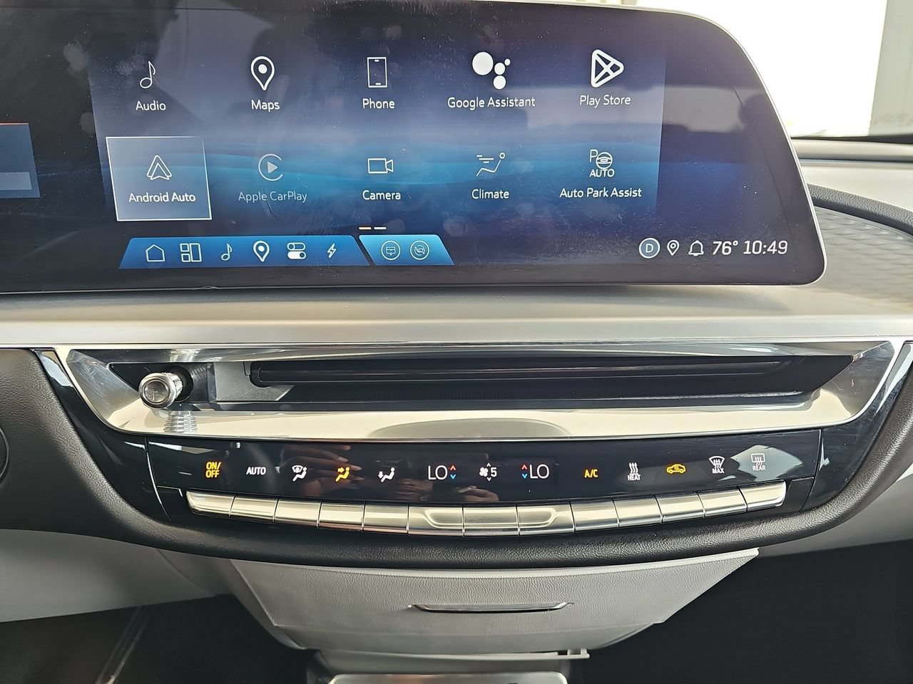Certified 2024 Cadillac Lyriq Luxury AWD/4WD image 19