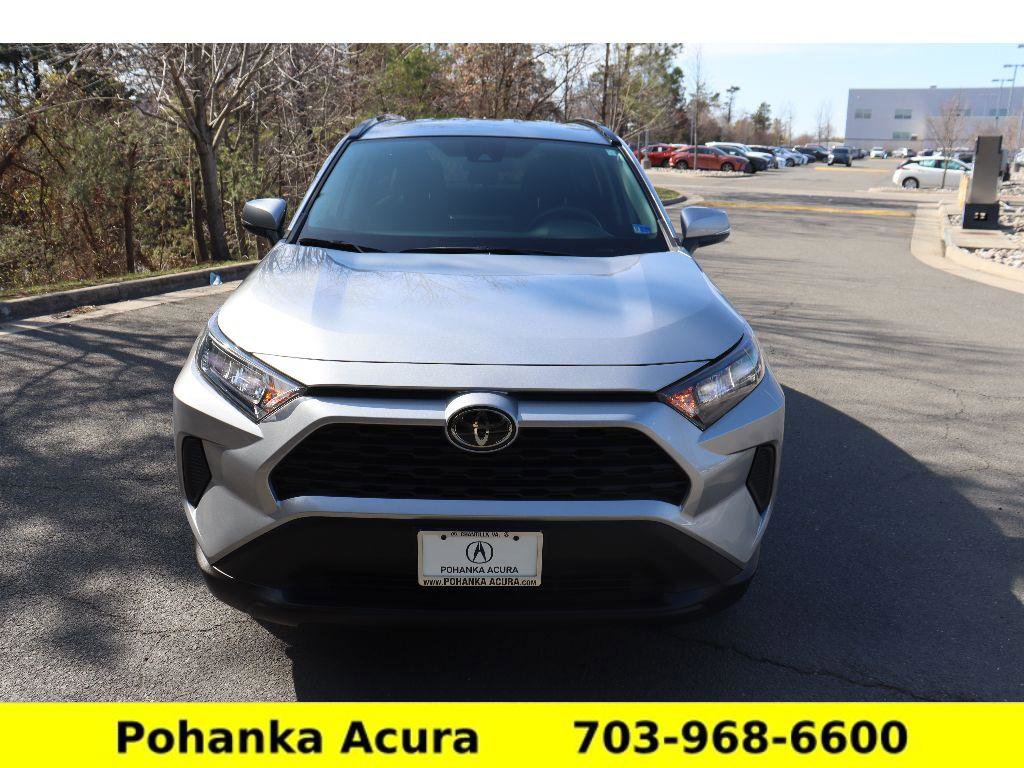 Used 2021 Toyota RAV4 LE image 2