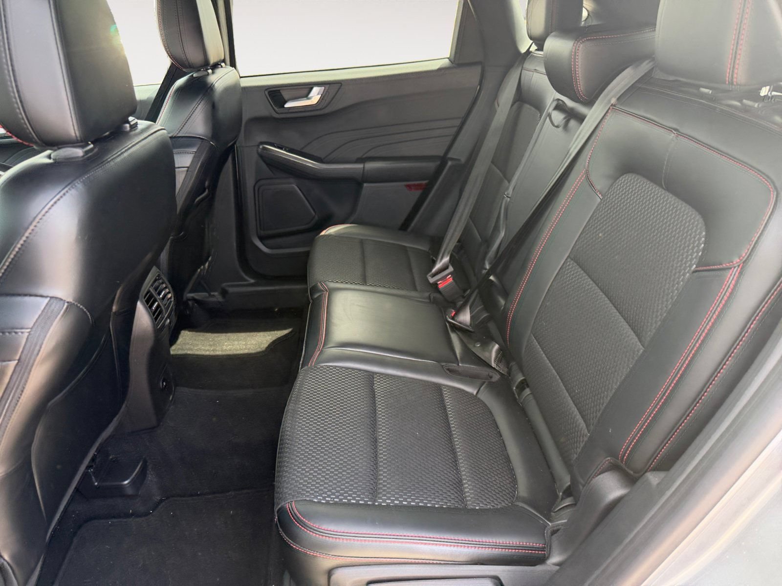 Used 2024 Ford Escape ST-Line w/ Tech Pack #1 FWD image 13