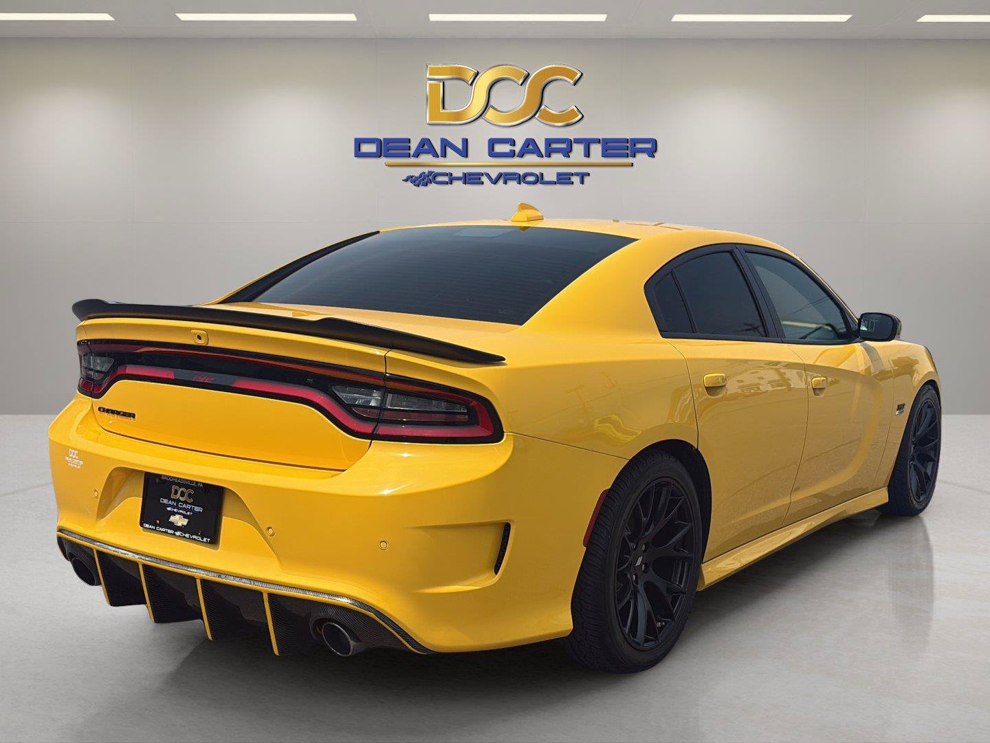 Used 2017 Dodge Charger R/T Scat Pack w/ Dynamics Package RWD image 5