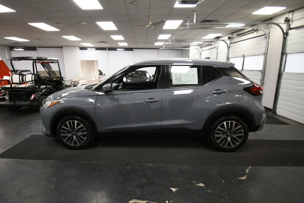 Used 2022 Nissan Kicks SV image 5