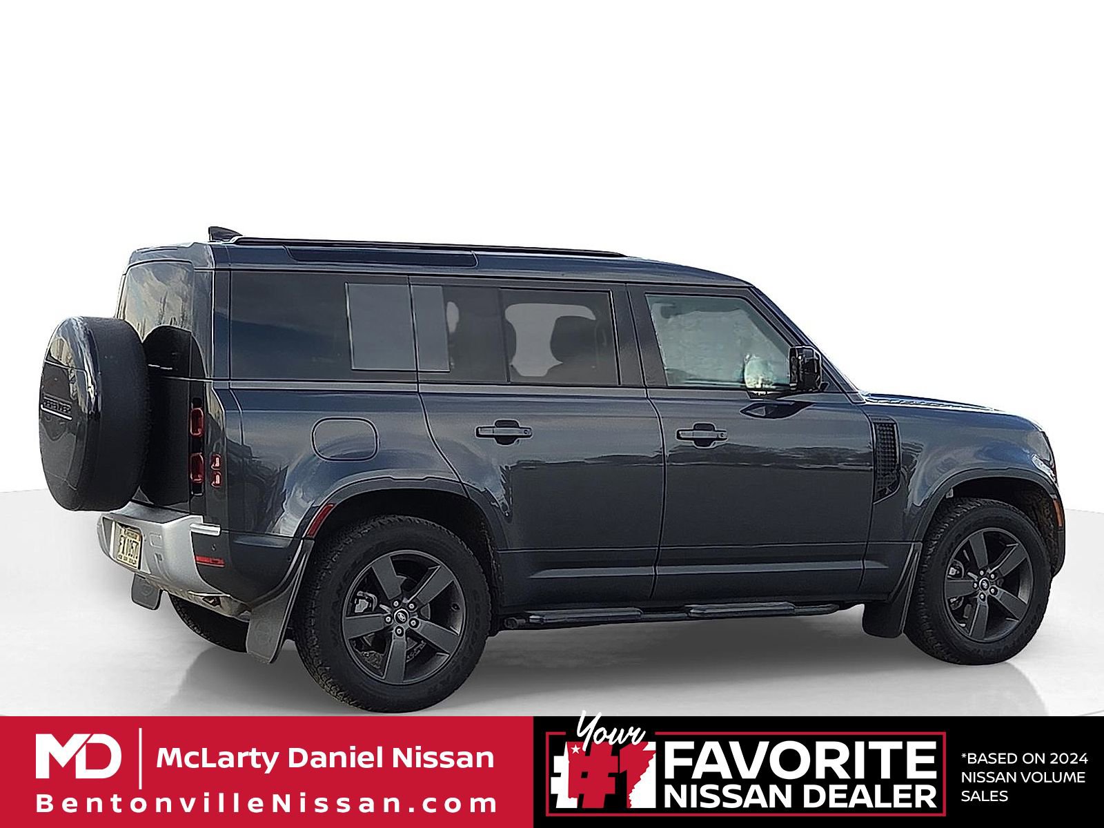 Used 2025 Land Rover Defender 110 S AWD/4WD image 5